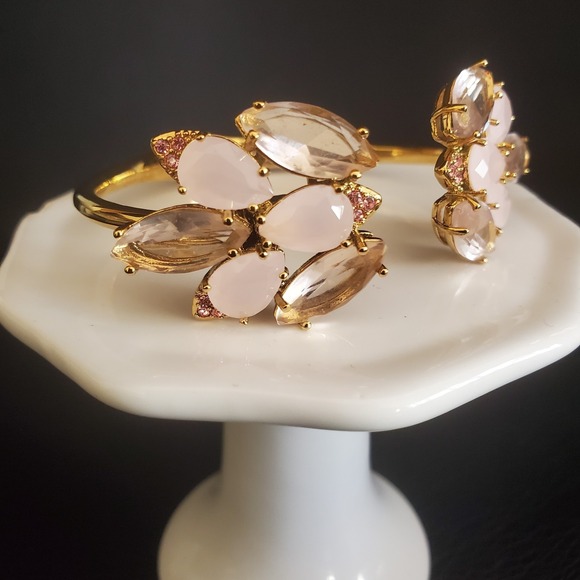 Kate Spade New York Blushing Blooms Hinged Bangle Pink Multi Blush Gold Plated - Picture 2 of 9